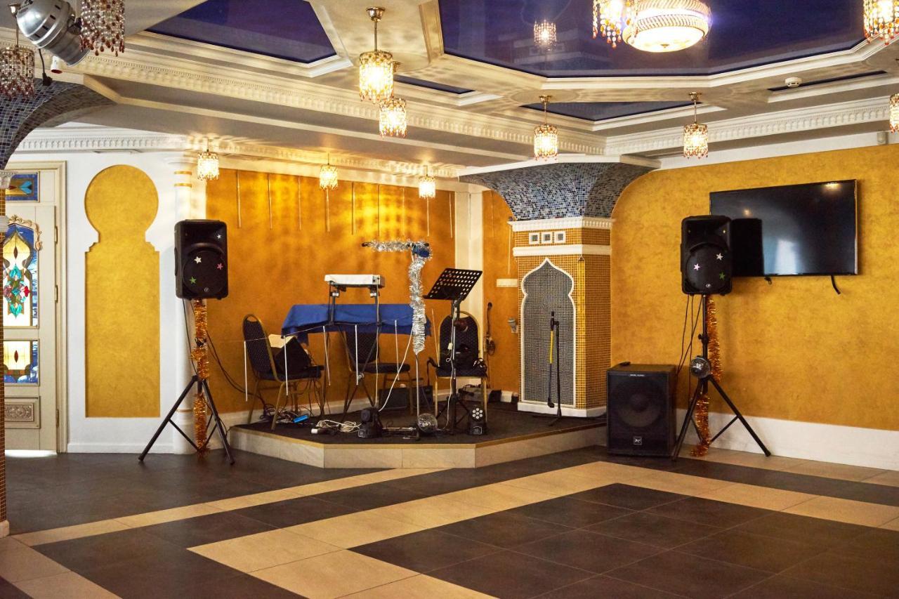 Східний Hotel Berezhany Ngoại thất bức ảnh
