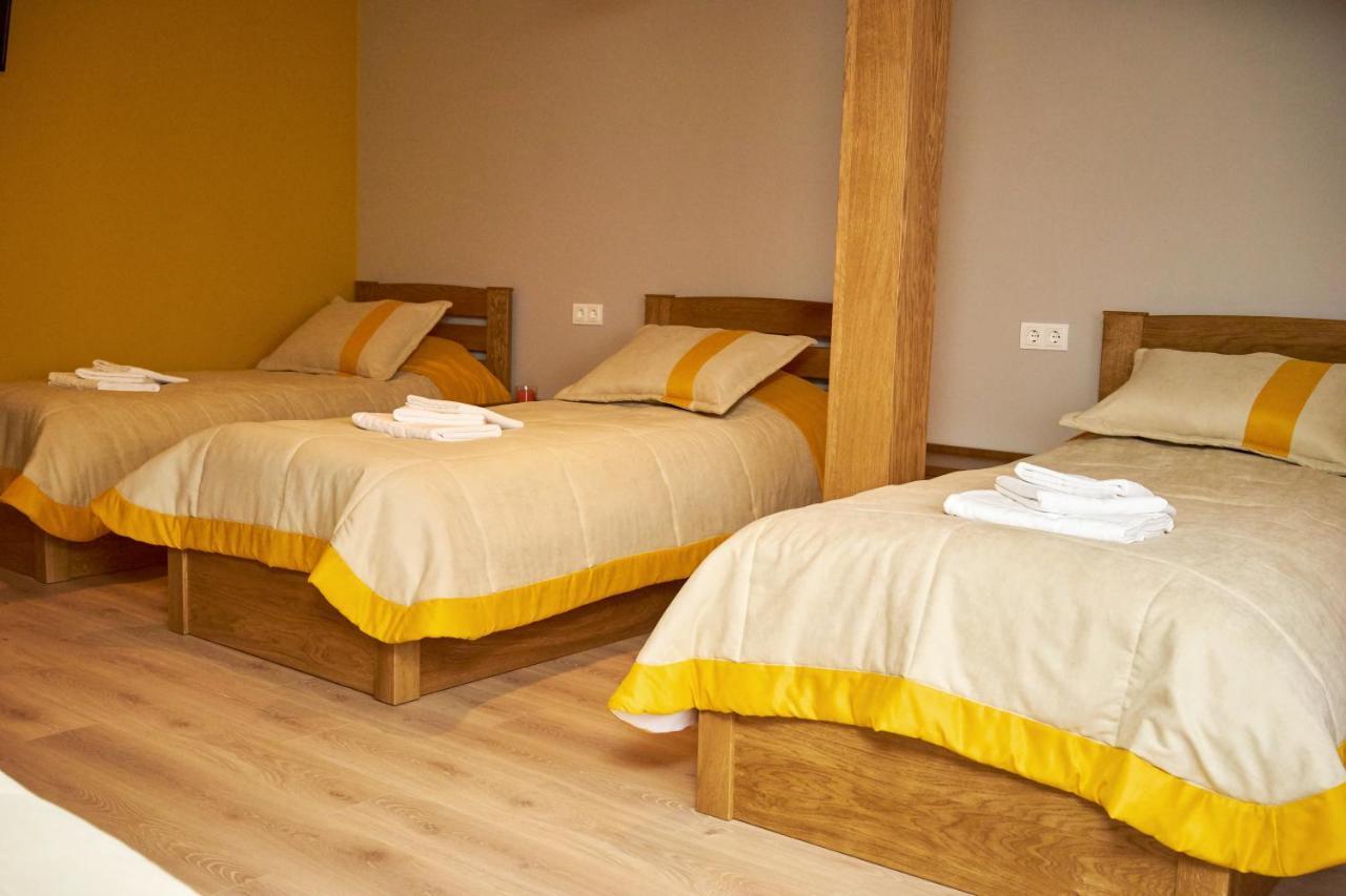 Східний Hotel Berezhany Ngoại thất bức ảnh
