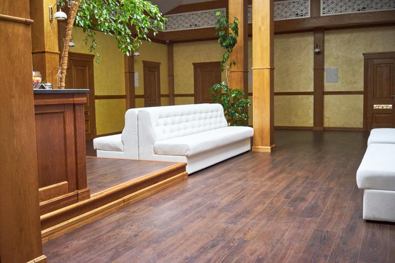 Східний Hotel Berezhany Ngoại thất bức ảnh