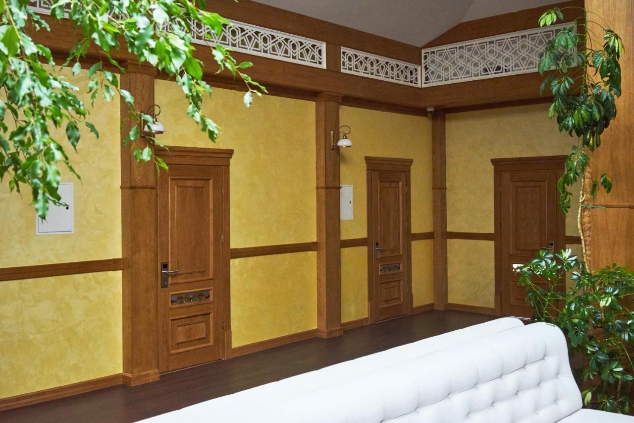 Східний Hotel Berezhany Ngoại thất bức ảnh