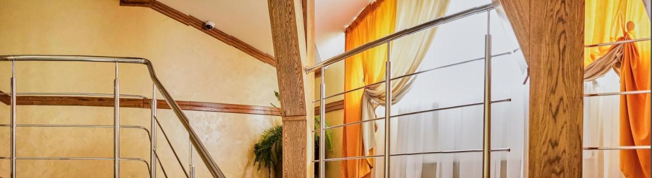 Східний Hotel Berezhany Ngoại thất bức ảnh