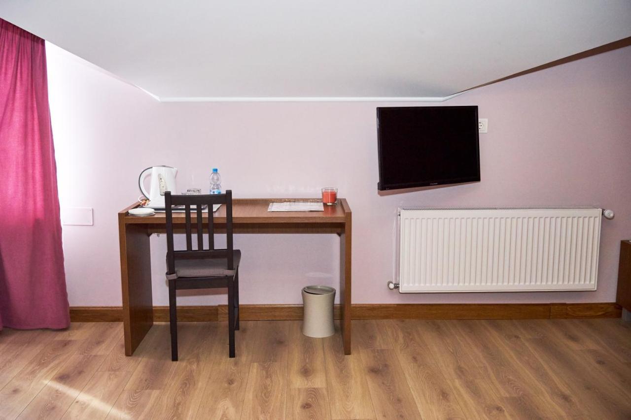 Східний Hotel Berezhany Ngoại thất bức ảnh
