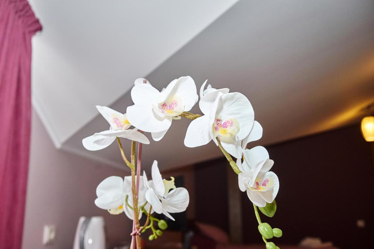 Східний Hotel Berezhany Ngoại thất bức ảnh