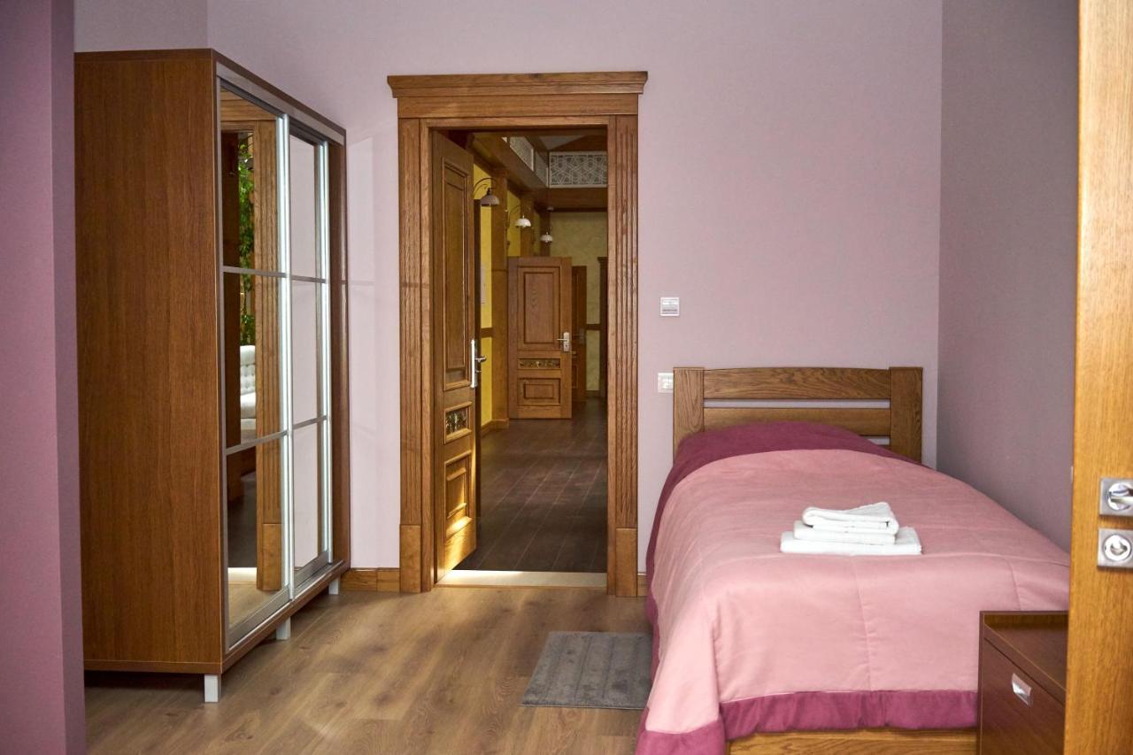 Східний Hotel Berezhany Ngoại thất bức ảnh
