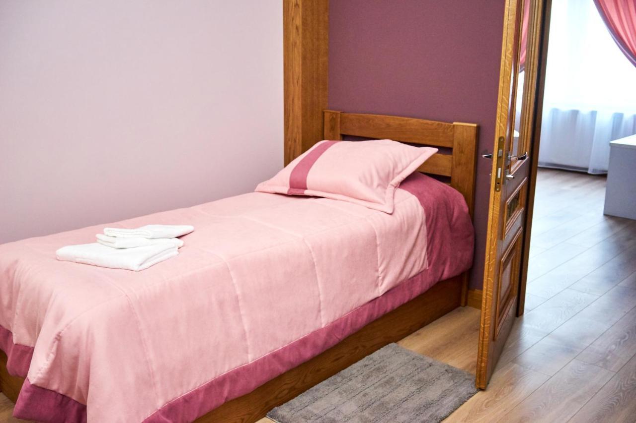 Східний Hotel Berezhany Ngoại thất bức ảnh