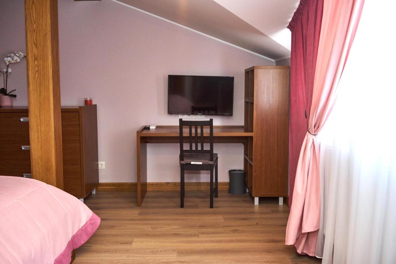 Східний Hotel Berezhany Ngoại thất bức ảnh